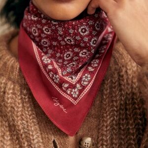 Gaston Scarf vintage rosewood Sezane